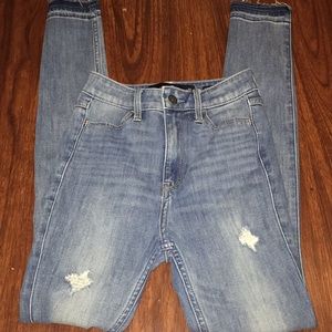 Hollister ripped light wash jeans